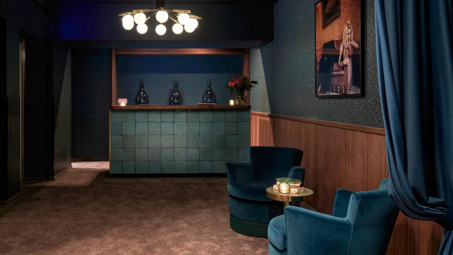 Gekko House Frankfurt, A Tribute Portfolio Hotel contacts